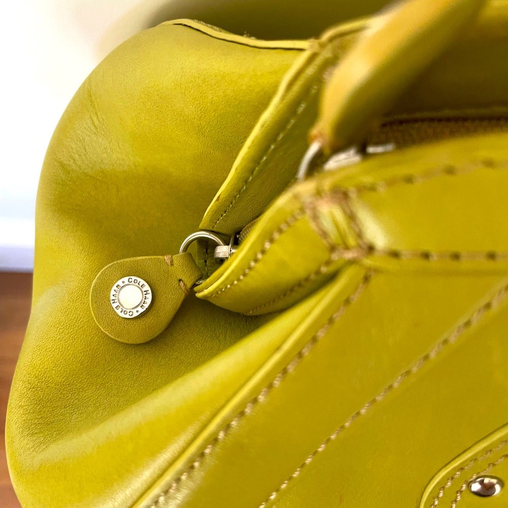Cole Haan Trinity rare beautiful lime handbag - Picture 3 of 8